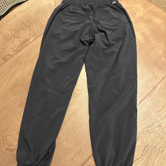 Vuori Villa Joggers Women’s Size XS - Picture 3 of 5